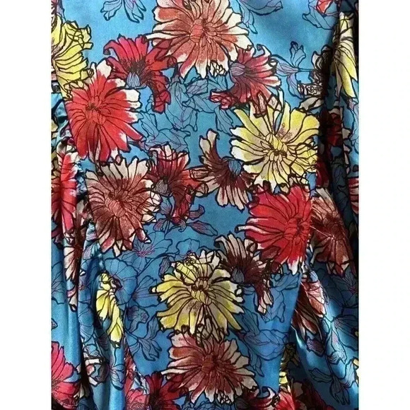 Aritzia Little Moon Yarrow Abstract Flutter Sleeve Blouse | Women’s Size M - Picture 6 of 8